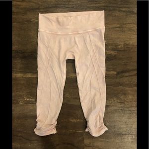 NUX mineral wash crop leggings